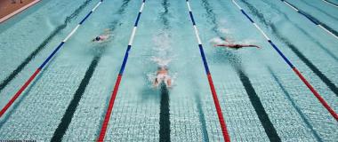 高性能运动地面材料研发